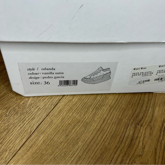 NIB Pedro Garcia Orlanda in vanilla satin - Size 36/ US 6 *FE - Picture 7 of 11